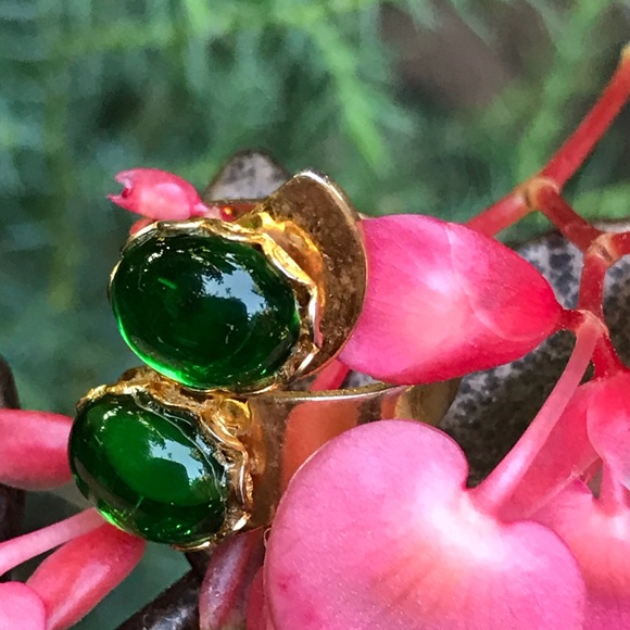 Emerald Glass Stones Gold Tone Adjustable Ring - Picture 2 of 12